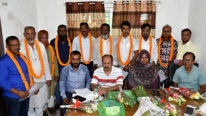 যশোরে ৭ হাজার প্রান্তিক পেশাজীবী পাচ্ছেন তথ্য প্রশিক্ষণ যশোরে ৭ হাজার প্রান্তিক পেশাজীবী পাচ্ছেন তথ্য প্রশিক্ষণ