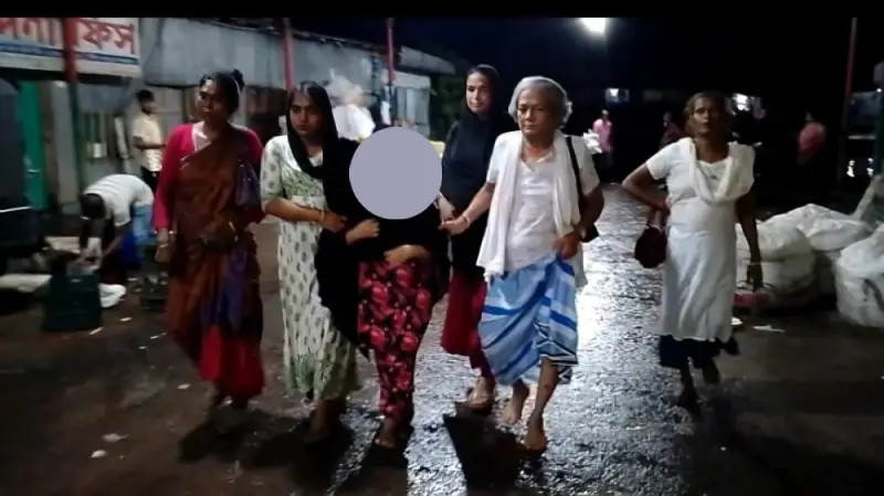 এইচএসসি পরীক্ষার্থী ছাত্রীকে ধর্ষণের চেষ্টা:হিজরাদের সহয়তায় উদ্ধার 