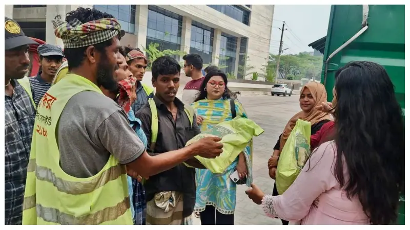 সুবিধাবঞ্চিতদের বসুন্ধরা নেইবারহুডের ঈদ উপহার সুবিধাবঞ্চিতদের বসুন্ধরা নেইবারহুডের ঈদ উপহার