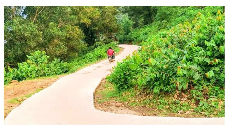 পর্যটন বিকাশে বড় পদক্ষেপ, বারেকটিলার সড়ক উন্নয়নে প্রশাসনের সফলতা পর্যটন বিকাশে বড় পদক্ষেপ, বারেকটিলার সড়ক উন্নয়নে প্রশাসনের সফলতা