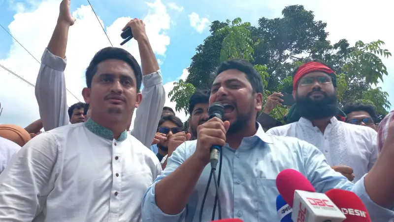 পুশইন করতে হলে শেখ হাসিনাকে করেন