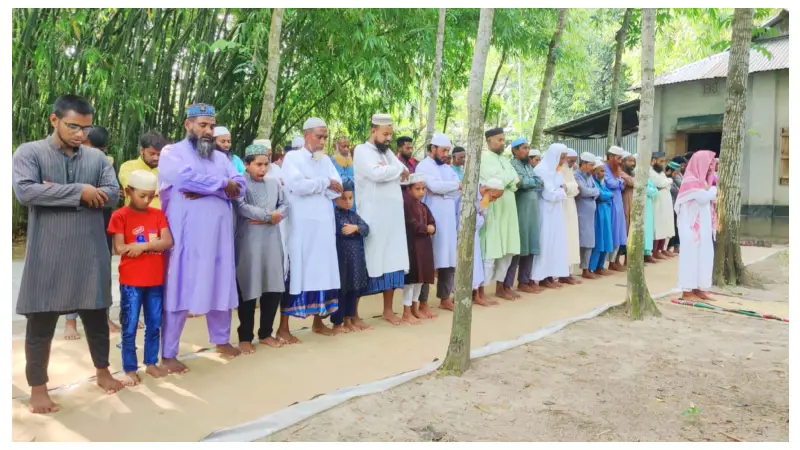 রৌমারীর গয়টাপাড়ায় সৌদির সাথে মিল রেখে ইদ উদ্যাপন রৌমারীর গয়টাপাড়ায় সৌদির সাথে মিল রেখে ইদ উদ্যাপন