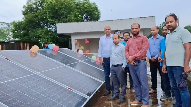 রৌমারী স্বাস্থ্য কমপ্লেক্স ভবনে সোলার প্যানেল স্থাপন রৌমারী স্বাস্থ্য কমপ্লেক্স ভবনে সোলার প্যানেল স্থাপন