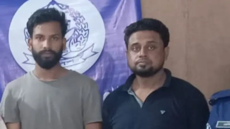 আড়াইহাজার থানা ভাংচুর মামলায় গ্রেফতার ২ আড়াইহাজার থানা ভাংচুর মামলায় গ্রেফতার ২