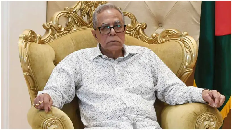 সাবেক রাষ্ট্রপতির দেশত্যাগের দায়িত্বে গাফিলতিতে তিন পুলিশ কর্মকর্তা প্রত্যাহার ও বরখাস্ত সাবেক রাষ্ট্রপতির দেশত্যাগের দায়িত্বে গাফিলতিতে তিন পুলিশ কর্মকর্তা প্রত্যাহার ও বরখাস্ত