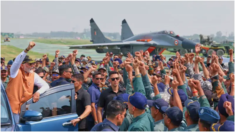 ২৩ মিনিটে ‘অপারেশন সিঁদুর’, পাকিস্তানের চীন-নির্মিত প্রতিরক্ষা ধ্বংস ২৩ মিনিটে ‘অপারেশন সিঁদুর’, পাকিস্তানের চীন-নির্মিত প্রতিরক্ষা ধ্বংস