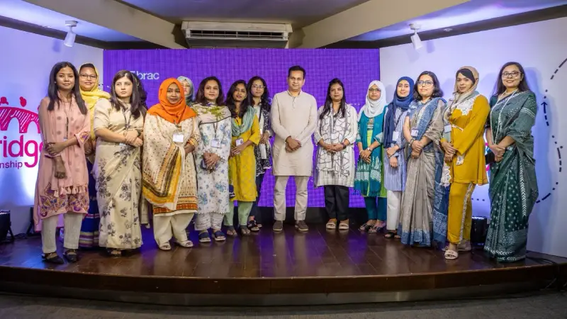 ব্র্যাকের ‘ব্রিজ রিটার্নশিপ’ কর্মসূচির আনুষ্ঠানিক যাত্রা শুরু ব্র্যাকের ‘ব্রিজ রিটার্নশিপ’ কর্মসূচির আনুষ্ঠানিক যাত্রা শুরু