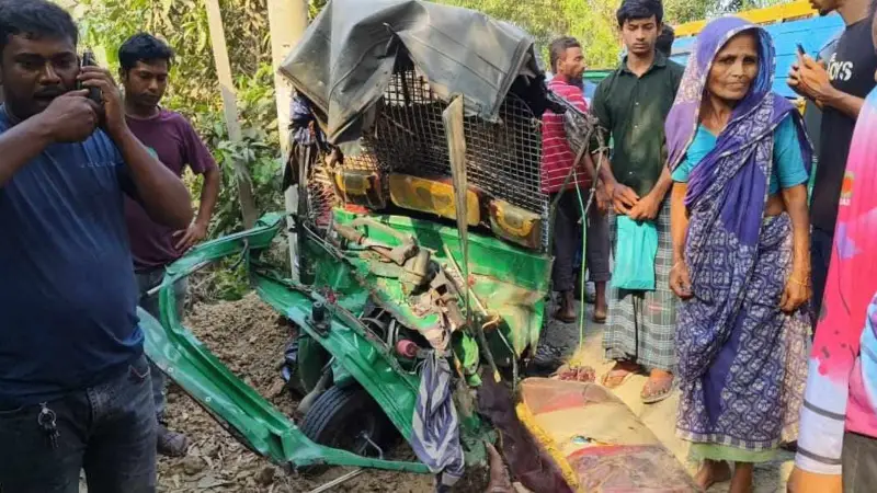 কালিয়াকৈরে ট্রাক ও সিএনজি সংঘর্ষে নারীসহ নিহত ৩, আহত ২ কালিয়াকৈরে ট্রাক ও সিএনজি সংঘর্ষে নারীসহ নিহত ৩, আহত ২
