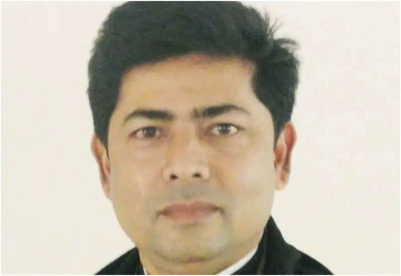 বিমানবন্দরে বরিশালের আওয়ামী লীগ নেতা আটক