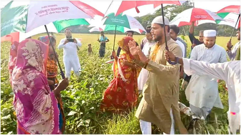 সামান্য উপহার ছিল তাদের কাছে অসামান্য! সামান্য উপহার ছিল তাদের কাছে অসামান্য!
