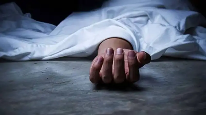 পলাশে পুকুরের পানিতে ভেসে উঠল স্কুল ছাত্রের মরদেহ পলাশে পুকুরের পানিতে ভেসে উঠল স্কুল ছাত্রের মরদেহ