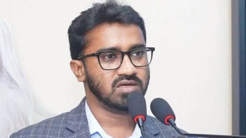 এই দেশের জনগণ পেটে খিদে চেপে রাখতে পারে, কিন্তু ধর্ম নিয়ে নয়ছয় মেনে নেয় না: রাশেদ খান এই দেশের জনগণ পেটে খিদে চেপে রাখতে পারে, কিন্তু ধর্ম নিয়ে নয়ছয় মেনে নেয় না: রাশেদ খান