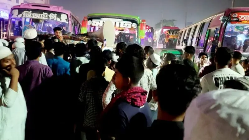 আওয়ামী লীগ নিষিদ্ধের দাবিতে টঙ্গীতে ঢাকা-ময়মনসিংহ মহাসড়ক অবরোধ আওয়ামী লীগ নিষিদ্ধের দাবিতে টঙ্গীতে ঢাকা-ময়মনসিংহ মহাসড়ক অবরোধ