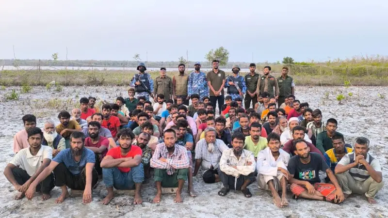 সুন্দরবন দিয়ে ভারতীয় জাহাজ থেকে পুশইনকৃত বাংলাভাষী নাগরিকদের ৭৪ জন বাংলাদেশী সুন্দরবন দিয়ে ভারতীয় জাহাজ থেকে পুশইনকৃত বাংলাভাষী নাগরিকদের ৭৪ জন বাংলাদেশী