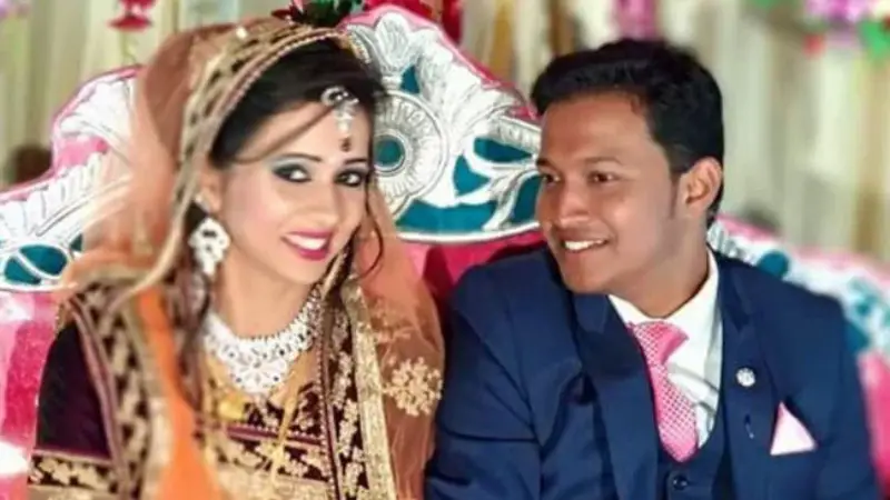 বিয়ের উপহারে বোমা পাঠিয়ে হত্যা: কলেজ প্রিন্সিপালের যাবজ্জীবন সাজা বিয়ের উপহারে বোমা পাঠিয়ে হত্যা: কলেজ প্রিন্সিপালের যাবজ্জীবন সাজা