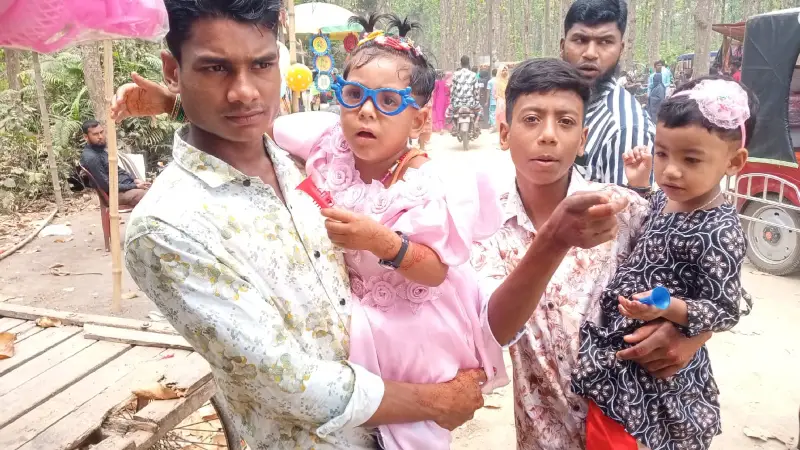 সন্তানের সঙ্গে বন্ধুর মতো মিশবেন যেভাবে! সন্তানের সঙ্গে বন্ধুর মতো মিশবেন যেভাবে!
