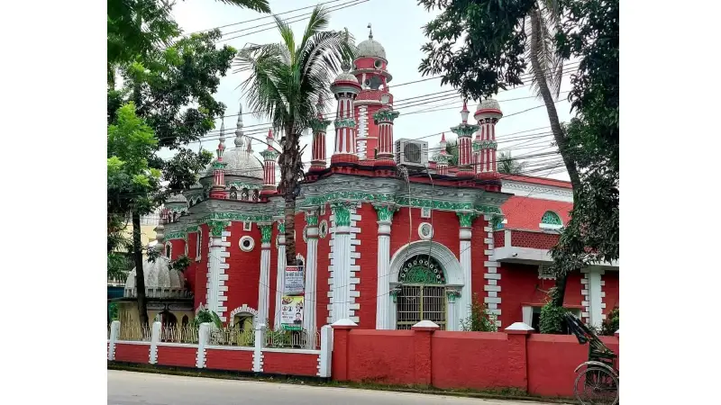 শতবর্ষী পাবনা কাচারী পাড়া জামে মসজিদ 