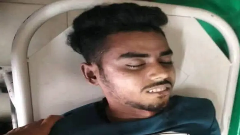 নিজ ঘরেই শেষ যাত্রা—পটুয়াখালীতে বিদ্যুতের তারে জড়িয়ে মৃত্যু তরুণের নিজ ঘরেই শেষ যাত্রা—পটুয়াখালীতে বিদ্যুতের তারে জড়িয়ে মৃত্যু তরুণের