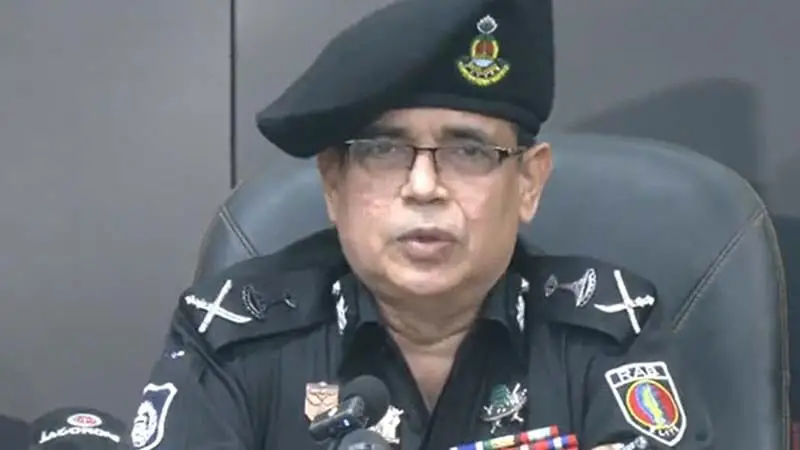 মব ভায়োলেন্সের বিরুদ্ধে কঠোর অবস্থানে র্যাব : র্যাব মহাপরিচালক মব ভায়োলেন্সের বিরুদ্ধে কঠোর অবস্থানে র্যাব : র্যাব মহাপরিচালক