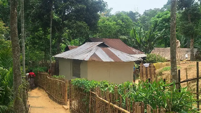 ’শান্তি ছিল মাটির ঘরে’—জুড়ীতে হারিয়ে যাচ্ছে গ্রাম্য জীবনের আবেগ ’শান্তি ছিল মাটির ঘরে’—জুড়ীতে হারিয়ে যাচ্ছে গ্রাম্য জীবনের আবেগ