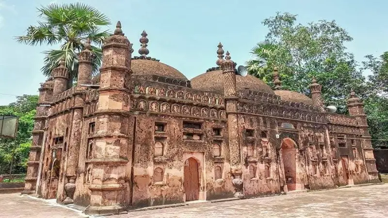 ফেনীর চাঁদগাজী মসজিদ যেন সময়ের সীমানা ছুঁয়ে থাকা ইতিহাস ফেনীর চাঁদগাজী মসজিদ যেন সময়ের সীমানা ছুঁয়ে থাকা ইতিহাস