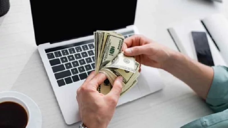 ঘরে বসে মাসে লাখ টাকা আয়! জানুন সহজ ৬টি উপায়