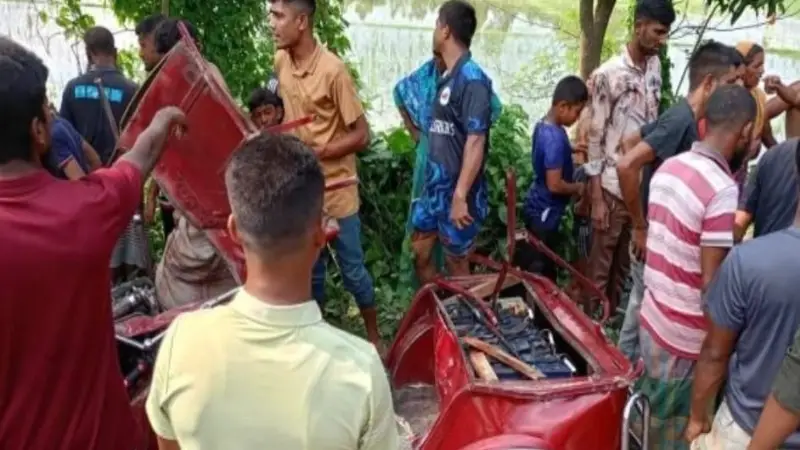 ১৮ ঘন্টায় গাইবান্ধার সড়কে ঝরলো ৮ প্রাণ ১৮ ঘন্টায় গাইবান্ধার সড়কে ঝরলো ৮ প্রাণ