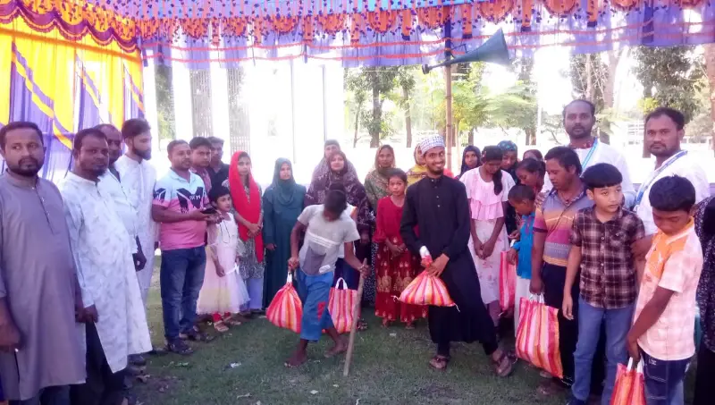 হিউম্যান রাইটস রিভিউ সোসাইটির উদ্যোগে বোদায় প্রতিবন্ধীদের মুখে হাসি হিউম্যান রাইটস রিভিউ সোসাইটির উদ্যোগে বোদায় প্রতিবন্ধীদের মুখে হাসি