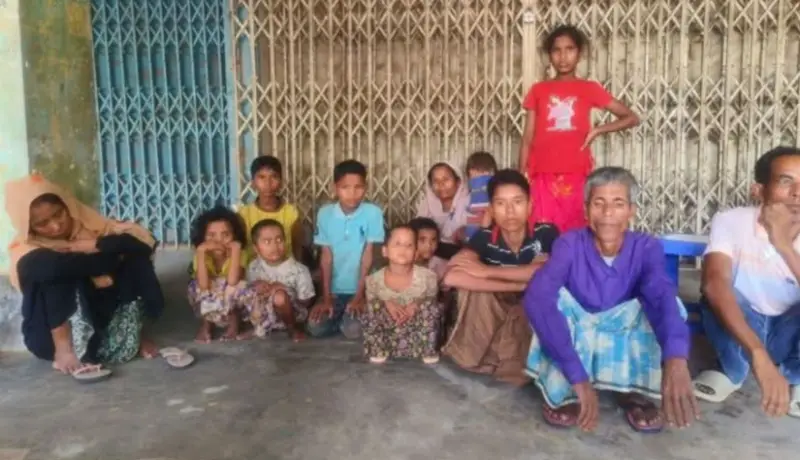 টেকনাফ সীমান্তে ২২ রোহিঙ্গার অনুপ্রবেশ টেকনাফ সীমান্তে ২২ রোহিঙ্গার অনুপ্রবেশ