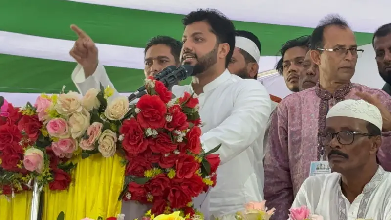 স্বৈরশাসকের বিদায় হলেও ভোট নিয়ে এখনও ষড়যন্ত্র হচ্ছে : ইশরাক হোসেন স্বৈরশাসকের বিদায় হলেও ভোট নিয়ে এখনও ষড়যন্ত্র হচ্ছে : ইশরাক হোসেন