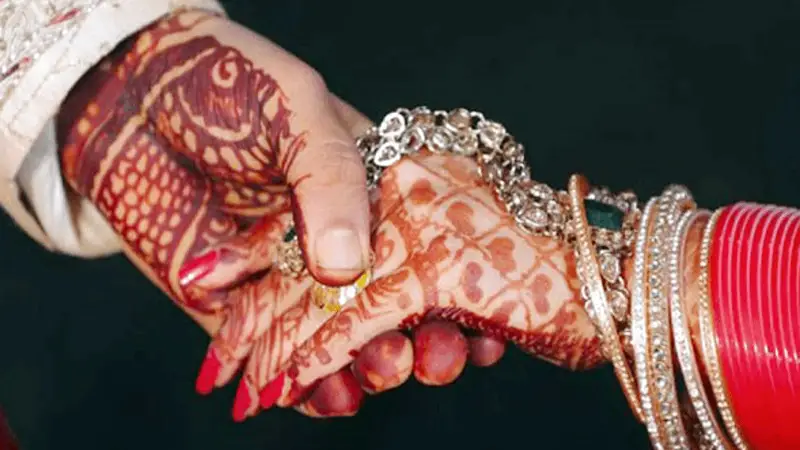 বেতন জানতে চাওয়ায় বিয়ে ভেঙে দিলেন পাত্র বেতন জানতে চাওয়ায় বিয়ে ভেঙে দিলেন পাত্র