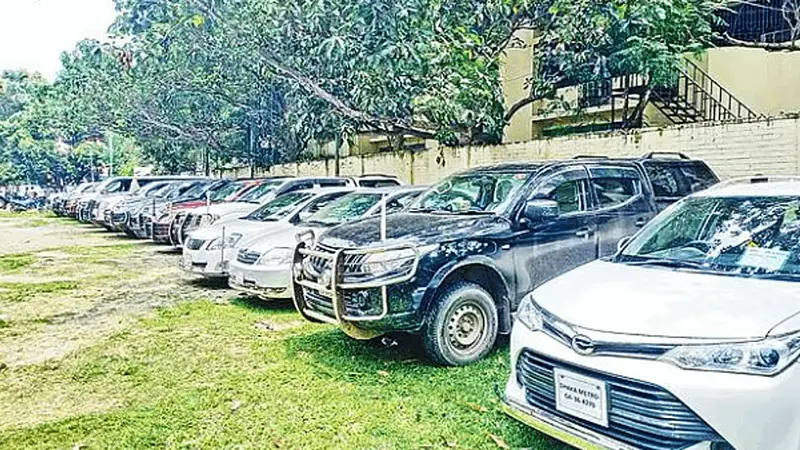 সরকারি টাকায় গাড়ি কেনা ও বিদেশ সফর বন্ধ, আদেশ জারি সরকারি টাকায় গাড়ি কেনা ও বিদেশ সফর বন্ধ, আদেশ জারি