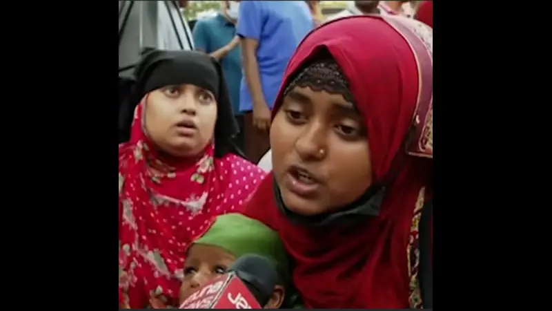 আ. লীগ নিষিদ্ধের দাবিতে রাজপথে ক্ষোভ ঝাড়লেন জুলাইয়ে শহীদের স্ত্রী আ. লীগ নিষিদ্ধের দাবিতে রাজপথে ক্ষোভ ঝাড়লেন জুলাইয়ে শহীদের স্ত্রী