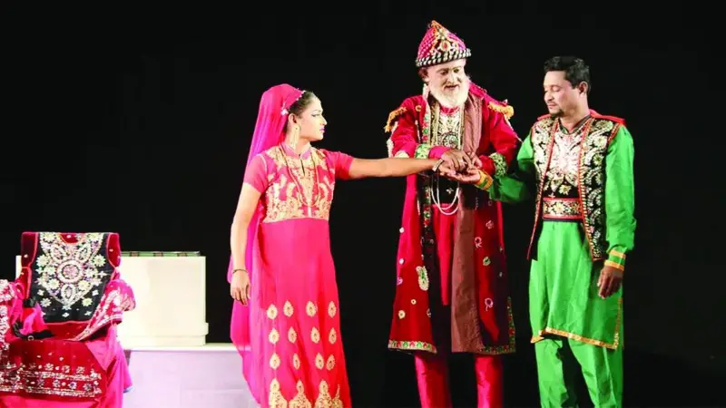 পর্দা নামছে যাত্রা উৎসবের পর্দা নামছে যাত্রা উৎসবের