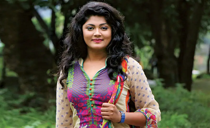 তাদেরটা সামনে আসে না, আমাদেরটা আসে- মৌসুমী হামিদ তাদেরটা সামনে আসে না, আমাদেরটা আসে- মৌসুমী হামিদ