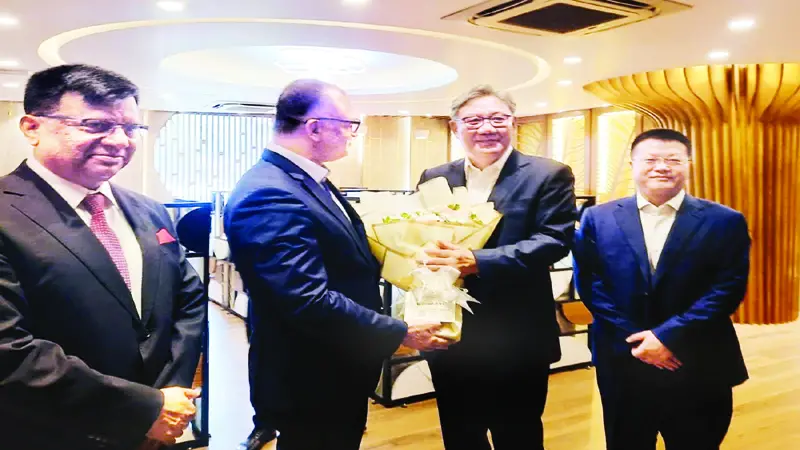 তিনদিনের সফরে ঢাকায় চীনের বাণিজ্যমন্ত্রী তিনদিনের সফরে ঢাকায় চীনের বাণিজ্যমন্ত্রী