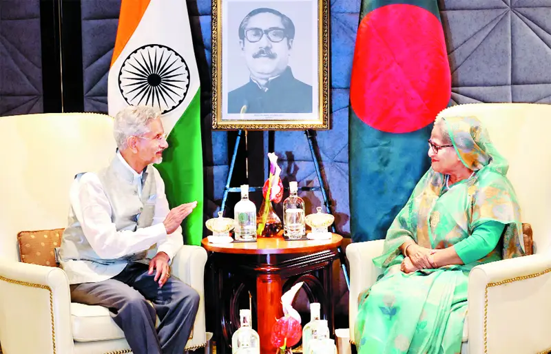 শেখ হাসিনাকে দিল্লিতে উষ্ণ অভ্যর্থনা শেখ হাসিনাকে দিল্লিতে উষ্ণ অভ্যর্থনা