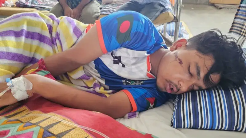 কিশোর গ্যাংয়ের হামলা : পরীক্ষা দেওয়া হলোনা রাহাতের কিশোর গ্যাংয়ের হামলা : পরীক্ষা দেওয়া হলোনা রাহাতের