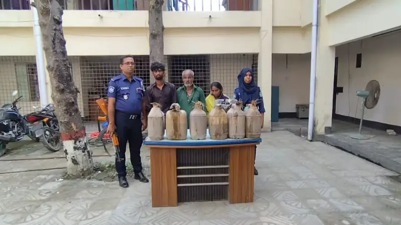 জামালপুরে নারীসহ তিন মাদক ব্যবসায়ী আটক