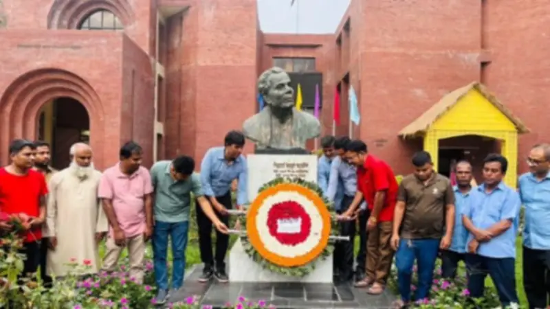 শিল্পাচার্য জয়নুল আবেদিনের ৪৯তম মৃত্যুবার্ষিকী পালন শিল্পাচার্য জয়নুল আবেদিনের ৪৯তম মৃত্যুবার্ষিকী পালন