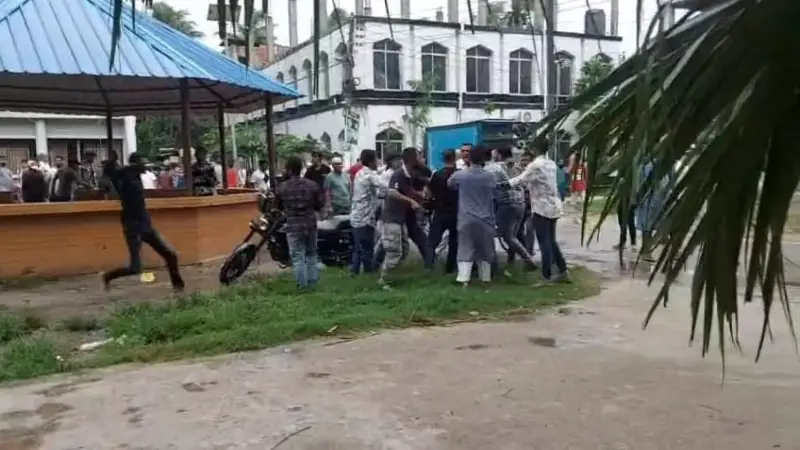 নারায়ণগঞ্জে পশুর হাটের শিডিউল নিয়ে দফায় দফায় সংঘর্ষ, আহত ২০, আটক ১২ নারায়ণগঞ্জে পশুর হাটের শিডিউল নিয়ে দফায় দফায় সংঘর্ষ, আহত ২০, আটক ১২