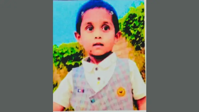 কসবায় নিখোঁজের ৭ দিন পর শিশুর অর্ধগলিত লাশ উদ্ধার কসবায় নিখোঁজের ৭ দিন পর শিশুর অর্ধগলিত লাশ উদ্ধার