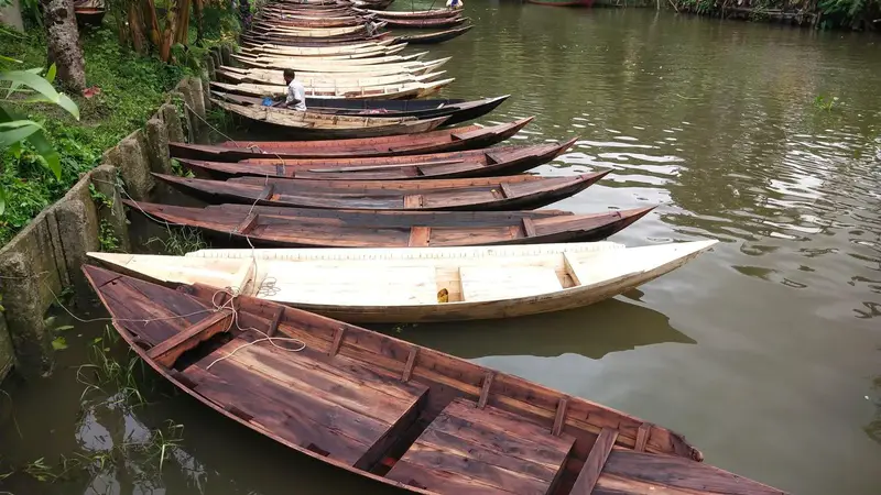 শতবর্ষী নৌকার হাট শতবর্ষী নৌকার হাট