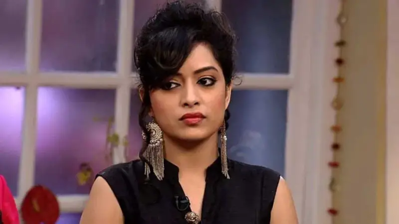ডাকাতি শেষে অভিনেত্রীকে বিয়ের প্রস্তাব সুদর্শন ডাকাতের! ডাকাতি শেষে অভিনেত্রীকে বিয়ের প্রস্তাব সুদর্শন ডাকাতের!