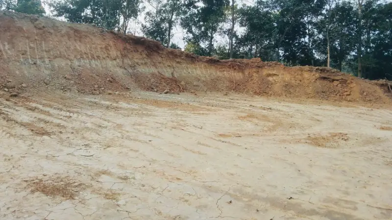 পাহাড় কাটলেই হচ্ছে পরিবেশ অধিদপ্তরের মামলা পাহাড় কাটলেই হচ্ছে পরিবেশ অধিদপ্তরের মামলা