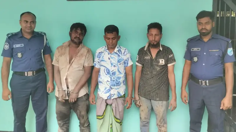 ধামরাইয়ে অপহরণকারীদের আটক করে গণধোলাই দিল জনতা ধামরাইয়ে অপহরণকারীদের আটক করে গণধোলাই দিল জনতা