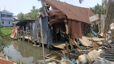 কলাপাড়ায় ৭টি অবৈধ স্থাপনা উচ্ছেদ,দখলমুক্ত করতে মাঠে নামলো প্রশাসন