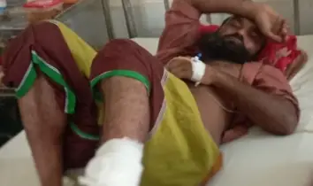 পঙ্গুত্বের পথে ভ্যানচালক সাইদুল ইসলাম ?
