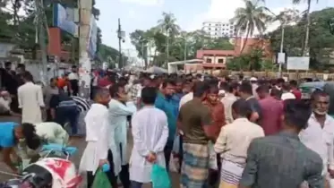 ব্যতিক্রমী কোরবানির মাংসের হাট, কমমূল্যে মাংস কিনতে উপচে পড়া ভিড়!