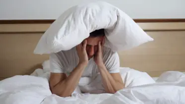 রাতে ঘুম হয় না? সকালে এই পানীয়টি খেয়ে দেখুন